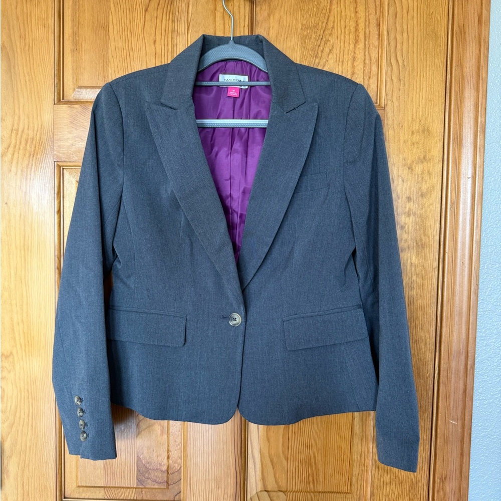 Isaac Mizrahi Charcoal Blazer with Purple Lining size Medium